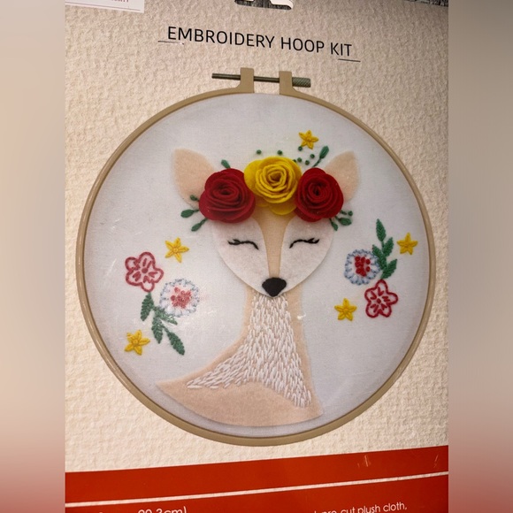 Deer with flowers embroidery hoop kit 8 in x 8 in.. (NWT) - Picture 3 of 4